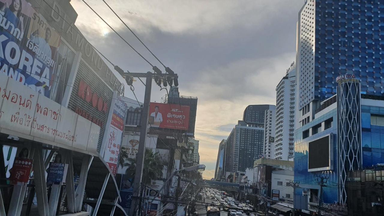 Interchange Tower Serviced - Sha Extra 3* Bangkok